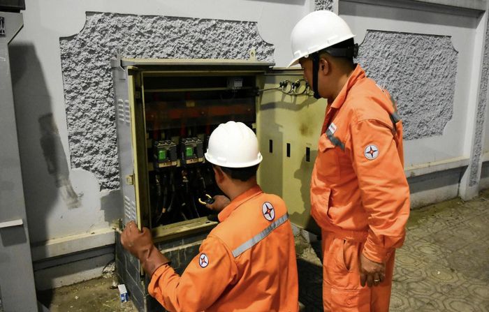 Ngày 25/6, hệ thống điện quốc gia ghi nhận sản lượng điện lập kỷ lục 1,215 tỷ kWh. Ảnh: EVNHANOI