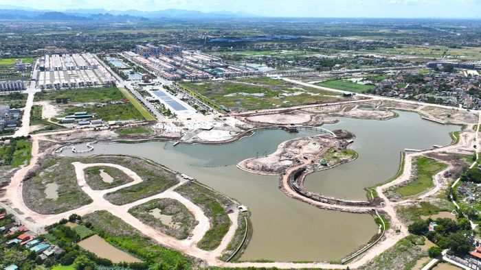 Dự kiến cuối quý III năm 2026, Công viên Văn hóa quy mô 36,7ha sẽ hoàn thành. Tại đây, một "bảo tàng văn hóa" ngoài trời sẽ được kiến tạo, với tâm điểm là hồ cảnh quan rộng 16ha, hứa hẹn mang đến những trải nghiệm văn hóa nghệ thuật quy mô lớn chưa từng có. Ảnh: Ánh Dương