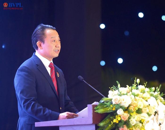 Phó Chủ tịch VCCI, Chủ tịch VBCSD Nguyễn Quang Vinh phát biểu khai mạc Diễn đàn “Năng lượng và Môi trường Thế giới – Việt Nam 2026” với chủ đề “Việt Nam cụ thể hóa con đường tới Net Zero”.