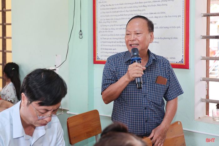 Người dân thôn Tương Nịu đối thoại trực tiếp với người đứng đầu cấp ủy, chính quyền xã.