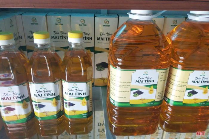 Dầu vừng Mai Tĩnh đạt chuẩn OCOP 3 sao, được chế biến từ hạt vừng trồng trên vùng bãi xã Đức Quang.