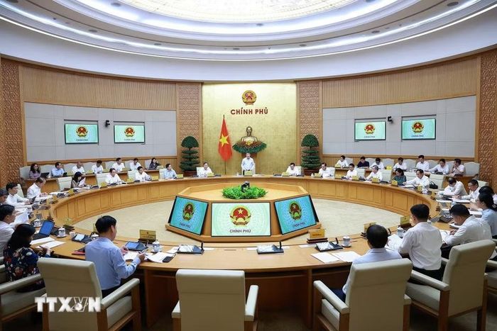 Thủ tướng Lê Minh Hưng chủ trì Phiên họp Chính phủ chuyên đề về xây dựng pháp luật tháng 7 năm 2026. (Ảnh: Dương Giang/TTXVN)