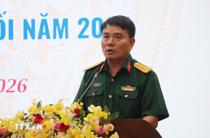Đại tá Trịnh Công Sơn, Phó Chính ủy Bộ Chỉ huy Quân sự tỉnh Quảng Ngãi, phát biểu tại Hội nghị. (Ảnh: Phạm Cường/TTXVN)