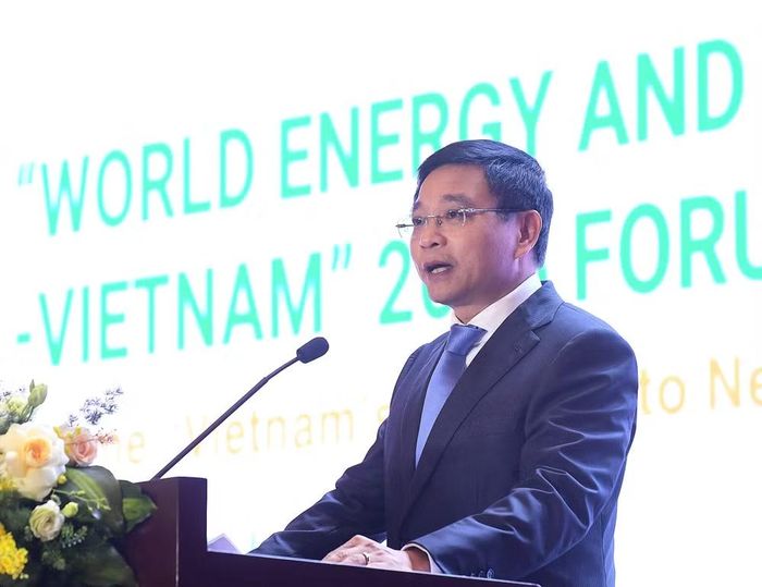 Phó Thủ tướng nhấn mạnh chuyển dịch năng lượng là trọng tâm, là động lực chính của lộ trình Net Zero. (Ảnh: Vietnam+)