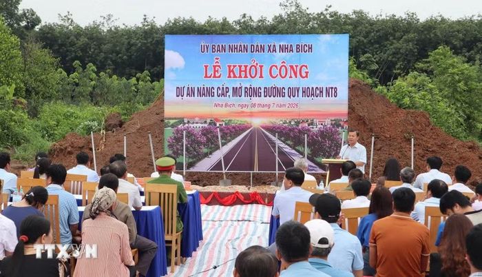 Dự án có tổng mức đầu tư khoảng 60 tỷ đồng, chiều dài hơn 2,6km, lộ giới 20m, kết nối trực tiếp Quốc lộ 14 với tuyến cao tốc Gia Nghĩa- Chơn Thành. (Ảnh: TTXVN phát)