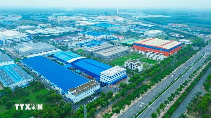 Chuỗi Khu công nghiệp Nhơn Trạch tại Đồng Nai là trung tâm công nghiệp trọng điểm phía Nam. Nơi đây quy tụ đa dạng ngành nghề, đặc biệt thu hút nhiều tập đoàn lớn đầu tư vào lĩnh vực công nghệ cao và kỹ thuật tiên tiến, thúc đẩy kinh tế vùng. (Ảnh: Phan Phương/TTXVN)