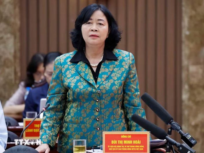 Đồng chí Bùi Thị Minh Hoài, Ủy viên Bộ Chính trị, Bí thư Trung ương Đảng, Chủ tịch UBTW Mặt trận Tổ quốc Việt Nam phát biểu. (Ảnh: Thống Nhất/TTXVN)