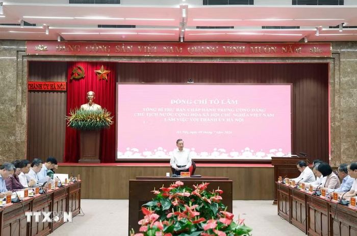 Tổng Bí thư, Chủ tịch nước Tô Lâm chủ trì cuộc làm việc với Thành ủy Hà Nội. (Ảnh: Thống Nhất/TTXVN)