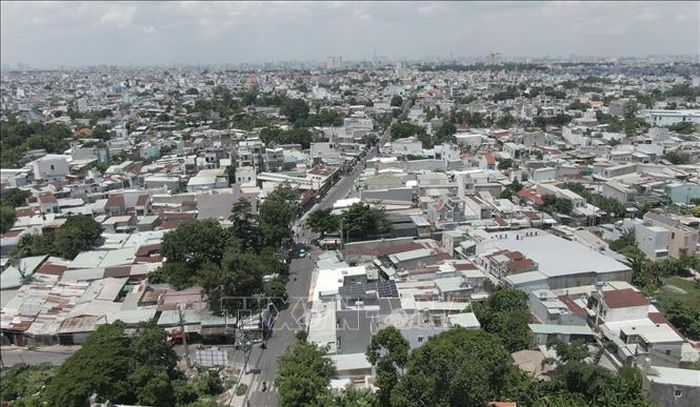 Sau sáp nhập, xã Bà Điểm có diện tích tự nhiên 27,36 km² và quy mô dân số đặc biệt lớn, lên tới hơn 206.000 người.