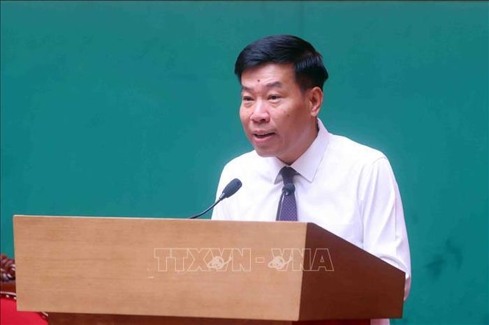 Đồng chí Nguyễn Mạnh Cường, Ủy viên Trung ương Đảng, Thứ trưởng Bộ Ngoại giao trình bày tham luận. Ảnh: Phạm Kiên/TTXVN