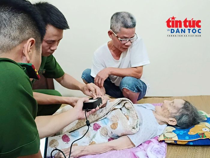 Phòng Cảnh sát Quản lý hành chính về trật tự xã hội đảm bảo không một thân nhân nào bị bỏ lại phía sau trong hành trình tìm lại danh tính cho các anh hùng liệt sĩ.
