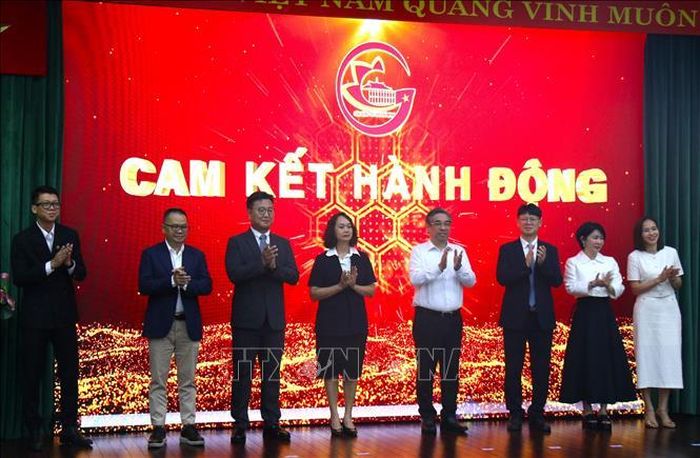 Các doanh nghiệp, nhà đầu tư chiến lược cam kết cùng TP Hồ Chí Minh hoàn thành mục tiêu tăng trưởng 2 con số.