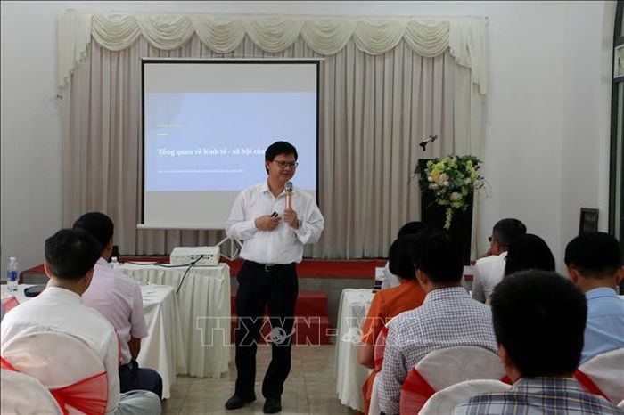 Phó Giáo sư, Tiến sĩ Vũ Văn Tích, Phó Giám đốc Học viện Chiến lược Khoa học và Công nghệ trình bày nội dung tại chương trình. Ảnh: Duy Khương/TTXVN