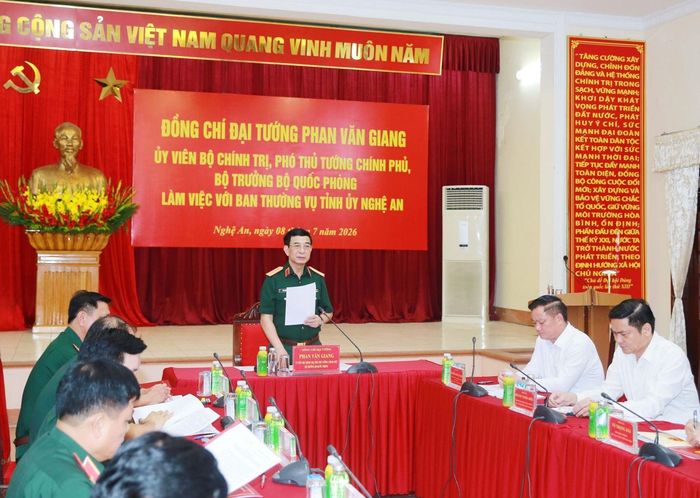 Đại tướng Phan Văn Giang, Ủy viên Bộ Chính trị, Phó Thủ tướng Chính phủ, Bộ trưởng Bộ Quốc phòng phát biểu chỉ đạo. Ảnh: Trọng Đức/TTXVN