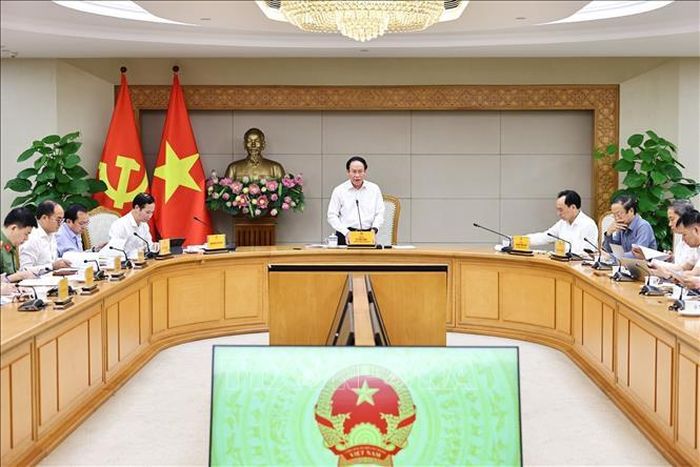 Phó Thủ tướng Lê Tiến Châu chủ trì cuộc họp. Ảnh: Minh Đức/TTXVN