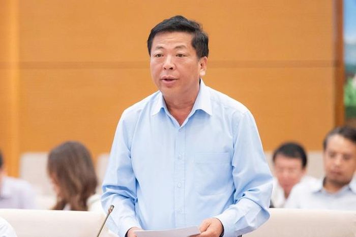 Bộ trưởng Bộ Xây dựng Trần Hồng Minh (Ảnh: Media Quốc hội).
