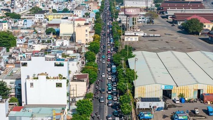 Việc mở rộng đường Nguyễn Tất Thành ngay trước khu vực Bến Nhà Rồng sẽ góp phần tháo gỡ những điểm nghẽn kéo dài nhiều năm, đáp ứng mong mỏi của người dân và nâng cao năng lực kết nối giữa khu Nam với trung tâm.
