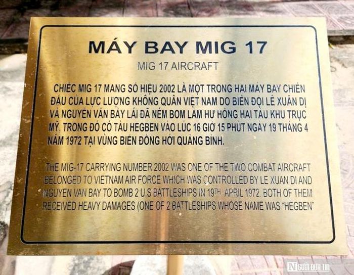 Máy bay số hiệu 2002 là một trong 2 chiếc MIG-17 từng tham gia nhiệm vụ đặc biệt, trực tiếp ném bom các tàu chiến Mỹ trên Biển Đông.