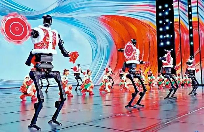 Robot hình người Unitree H1 của Vương Hưng Hưng gây nên cơn sốt với màn nhảy múa Yangge cùng các vũ công người tại Gala Tết 2025 của CCTV.