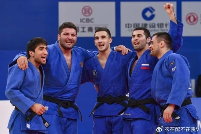 Các VĐV Judo Nga đã được thi đấu trong màu cờ sắc áo quốc gia. Ảnh: Sina.