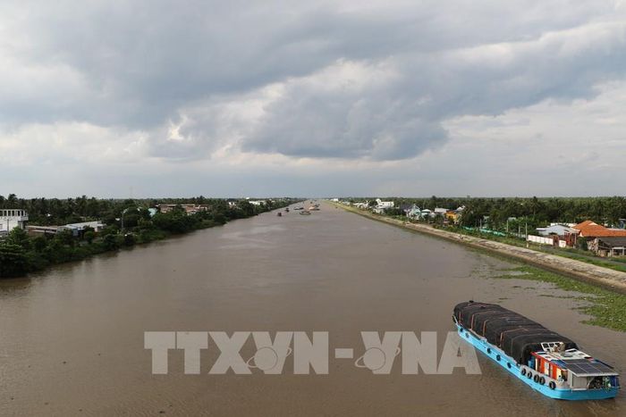 Kênh Chợ Gạo là một trong những tuyến giao thông thủy quan trọng của tỉnh Đồng Tháp. Ảnh: Hồng Thái - TTXVN