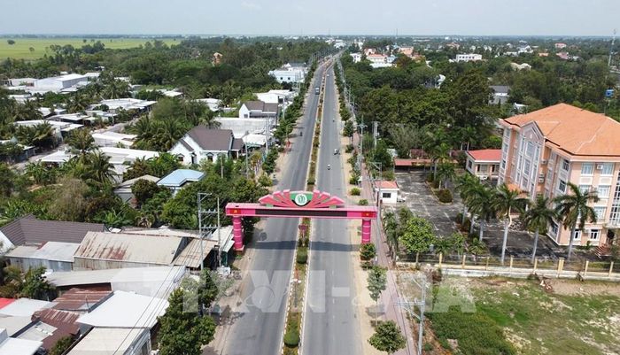 Hệ thống giao thông, cơ sở hạ tầng xã biên giới Tân Hồng từng bước được đầu tư xây dựng khang trang. Ảnh: Nhựt An - TTXVN