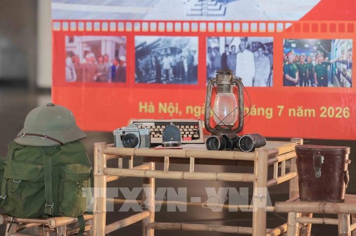 Chương trình trình chiếu nhiều tư liệu, hình ảnh, hiện vật tiêu biểu về chặng đường 70 năm xây dựng và phát triển của Bảo tàng Lịch sử Quân sự Việt Nam; khơi dậy lòng yêu nước, niềm tự hào dân tộc cho thế hệ trẻ học tập và tiếp bước. Ảnh Phan Phương – TTXVN