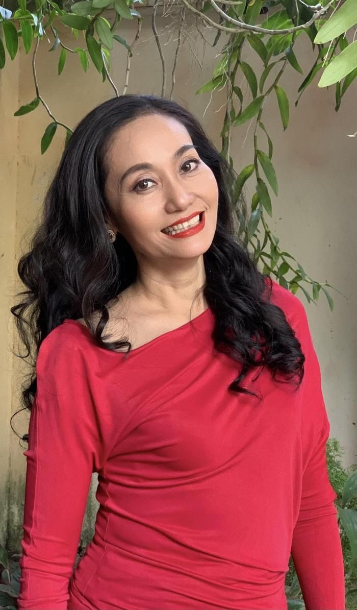 Mối duyên giữa Hoài Linh và Hạnh Thúy đến khá muộn nếu nhìn vào chặng đường hàng chục năm hoạt động nghệ thuật của cả hai.