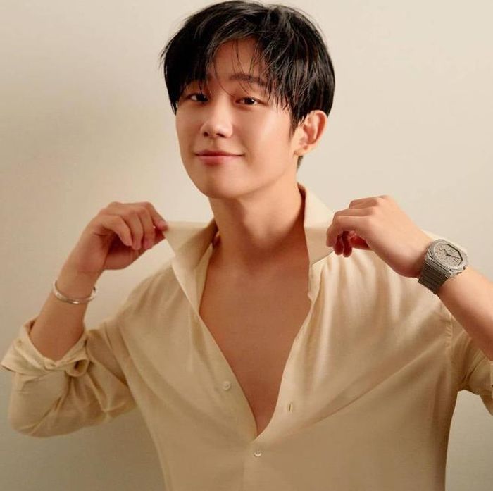 Jung Hae In được kỳ vọng sẽ đảm nhận vai môi giới bất động sản đầy tham vọng trong Lucky Seoul. Ảnh: SNS