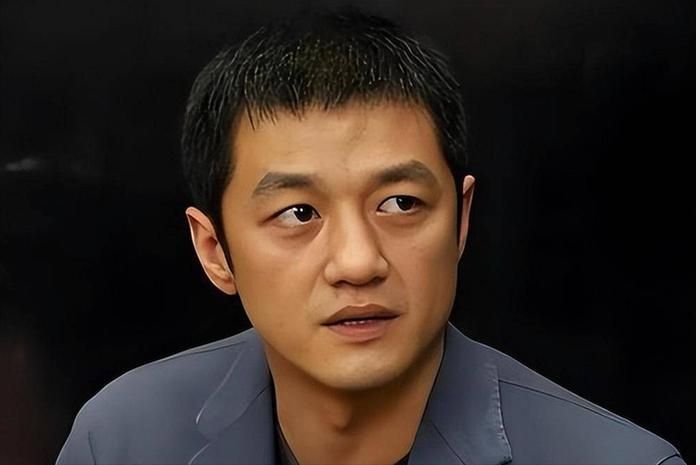 Lý Á Bằng đối xử với bốn cô con gái có hoàn cảnh rất khác nhau.