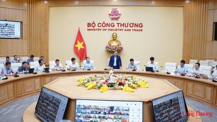 Hội nghị nhằm phổ biến, quán triệt về Nghị định số 272/2026/NĐ-CP ngày 4/7/2026 của Chính phủ quy định chi tiết và biện pháp để tổ chức, hướng dẫn thi hành Nghị quyết số 253/2025/QH15 ngày 11/12/2025 của Quốc hội về các cơ chế, chính sách phát triển năng lượng quốc gia, giai đoạn 2026-2030.