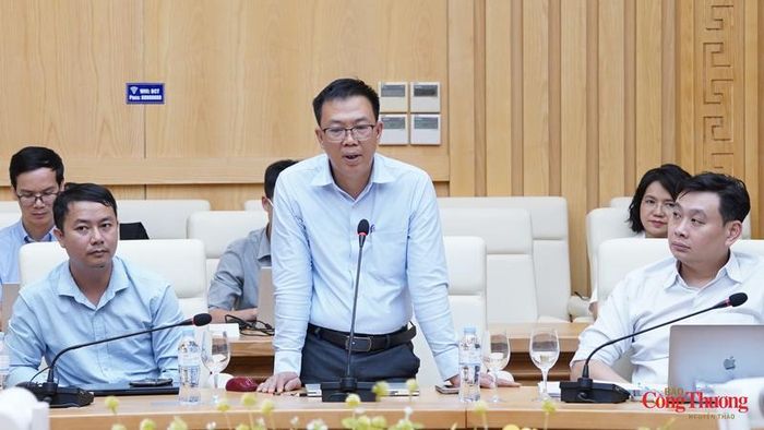 Ông Nguyễn Thanh Tùng - Phó Cục trưởng Cục Biển và Hải đảo Việt Nam, Bộ Nông nghiệp và Môi trường phát biểu tại hội nghị