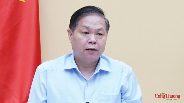 Ông Trần Hoài Trang - Phó Cục trưởng Cục Điện lực, Bộ Công Thương phát biểu tại hội nghị