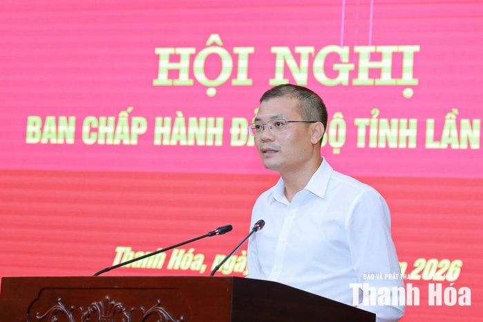 Bí thư Đảng ủy xã Xuân Bình Mai Công Hoàng phát biểu thảo luận tại hội nghị.