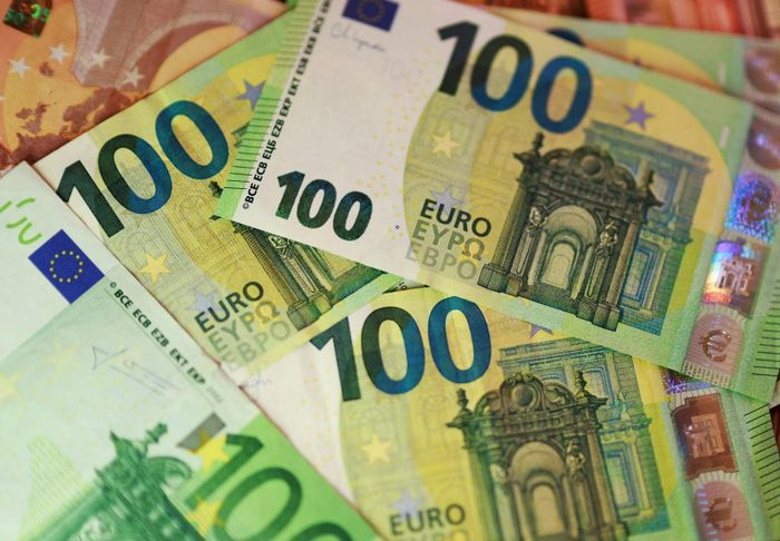 Pháp hạ dự báo tăng trưởng kinh tế năm 2026 xuống còn 0,7%. Ảnh: Reuters.