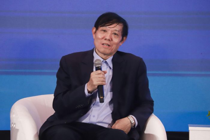 PGS.TS Bùi Tất Thắng, nguyên Viện trưởng Viện Chiến lược phát triển (Bộ Kế hoạch và Đầu tư cũ), Chủ tịch Hội Phát triển hợp tác kinh tế Việt Nam - ASEAN chia sẻ tại đối thoại. Ảnh: NGỌC PHÚ