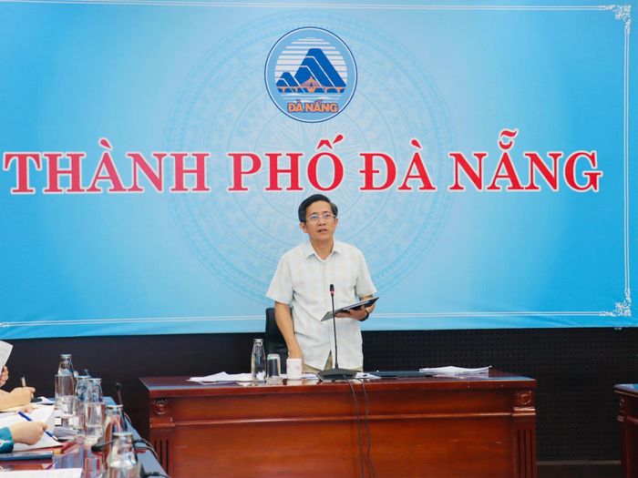 Phó Chủ tịch UBND thành phố Trần Nam Hưng phát biểu kết luận cuộc họp. Ảnh: QUỐC TUẤN