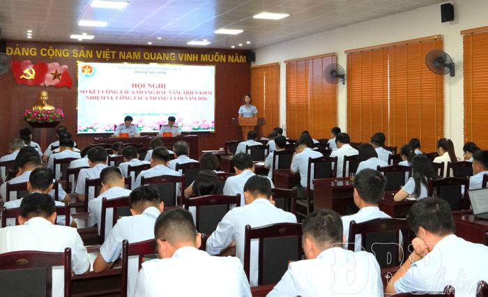 Toàn cảnh hội nghị.