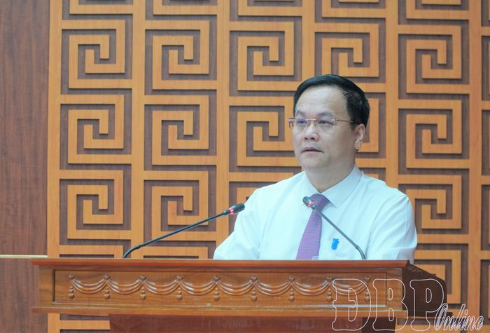 Lãnh đạo Sở Nội vụ phát biểu tại hội nghị.