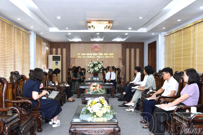 Toàn cảnh buổi tiếp xã giao.