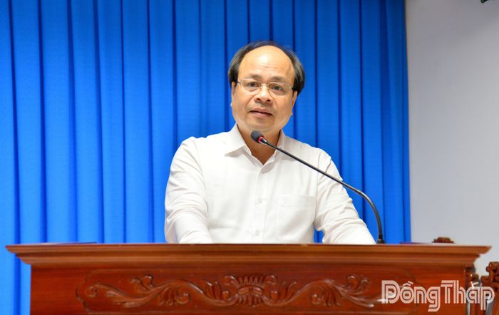 Đồng chí Trần Văn Dũng, Phó Giám đốc Sở Khoa học và Công nghệ tỉnh Đồng Tháp phát biểu tại hội nghị.