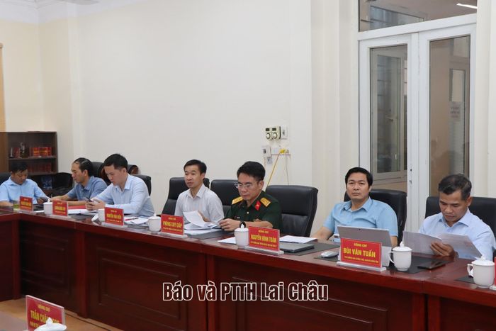 Lãnh đạo các sở, ban, ngành tỉnh dự buổi làm việc.