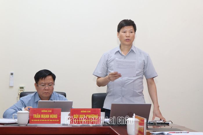 Lãnh đạo Ban Tổ chức Tỉnh ủy phát biểu ý kiến.
