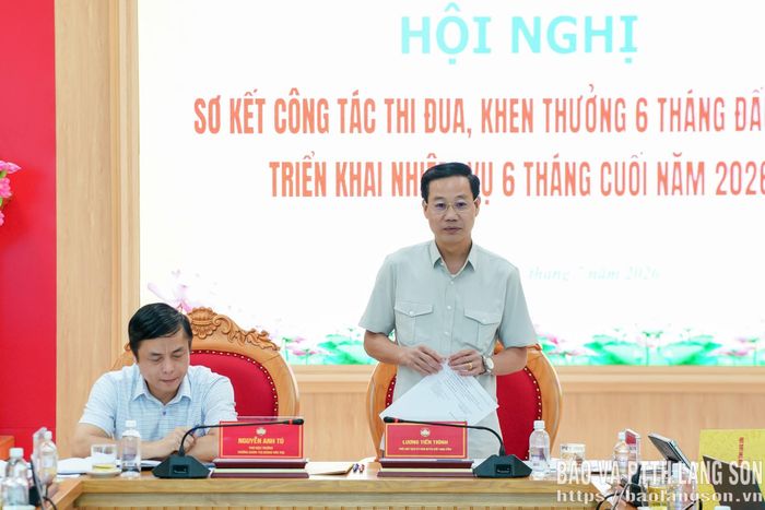 Lãnh đạo cơ quan Ủy ban MTTQ Việt Nam tỉnh phát biểu thảo luận tại hội nghị