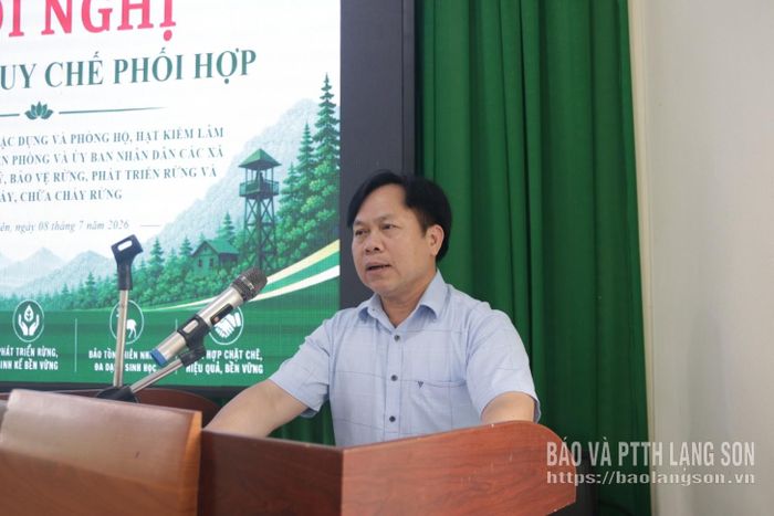 Lãnh đạo Sở Nông nghiệp và Môi trường phát biểu tại hội nghị ký kết