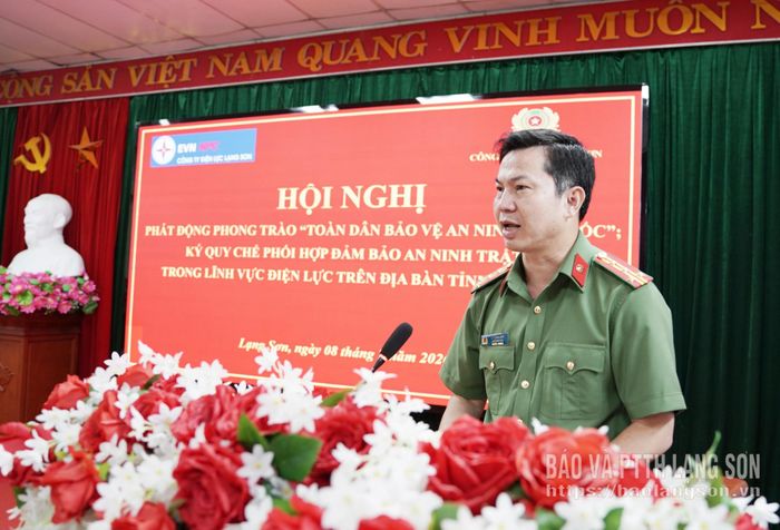 Lãnh đạo Công an tỉnh phát biểu tại hội nghị