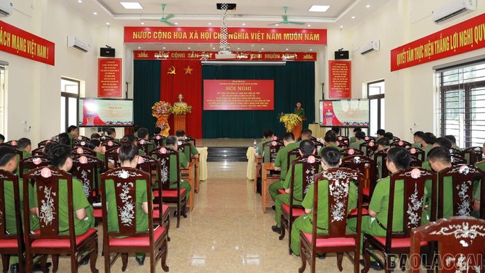 Quang cảnh hội nghị.
