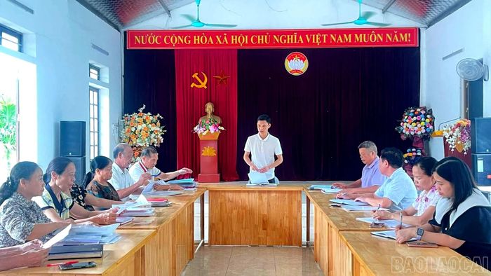 Tổ dân phố 3 họp triển khai nhiệm vụ sau sắp xếp.