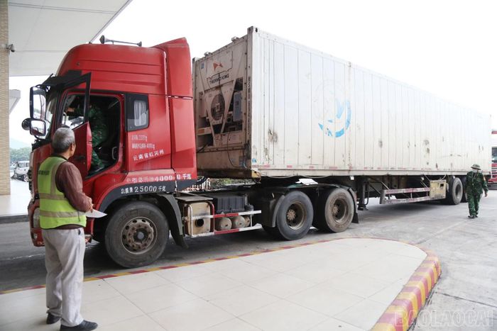 Công tác phối hợp giữa các lực lượng chức năng góp phần nâng cao hiệu quả đấu tranh chống buôn lậu và gian lận thương mại.