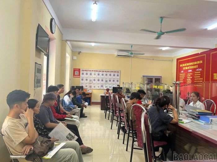 Tỉnh Lào Cai từng bước đầu tư thêm cơ sở vật chất phục vụ công tác cải cách hành chính cho các địa phương.